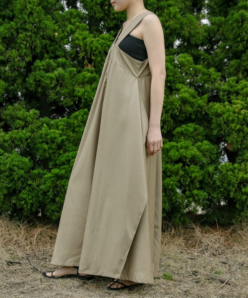 select MOCA(セレクトモカ)の「フロントファスナー2WAYジャンスカ(ジャンパースカート・レディース・グレイッシュベージュ/ブラック・LARGE/MEDIUM)」の10枚目の写真