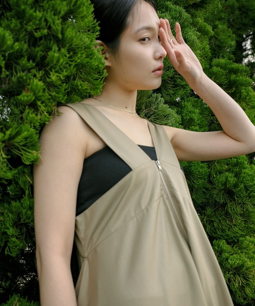 select MOCA(セレクトモカ)の「フロントファスナー2WAYジャンスカ(ジャンパースカート・レディース・グレイッシュベージュ/ブラック・LARGE/MEDIUM)」の19枚目の写真