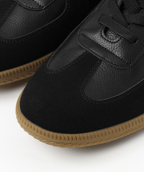 BAYFLOW（ベイフロー）の「ジャーマントレーナー(MEN)（スニーカー・メンズ・ブラック/ホワイト・SMALL/MEDIUM）」の14枚目の写真