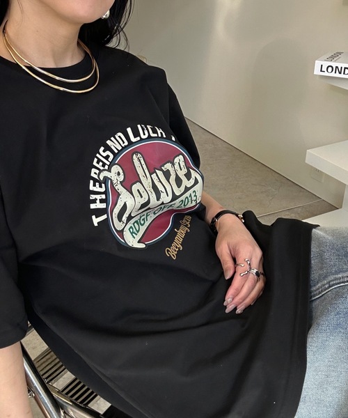 ULEULA（ウルア）の「ロゴTシャツ/オーバーTシャツ（Tシャツ/カットソー・レディース・ネイビー/ホワイト/ブラック/チャコールグレー・FREE）」の3枚目の写真