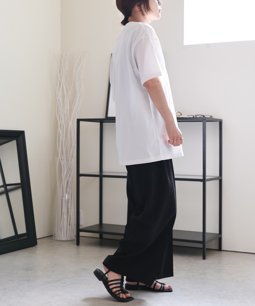 ULEULA（ウルア）の「ロゴTシャツ/オーバーTシャツ（Tシャツ/カットソー・レディース・ネイビー/ホワイト/ブラック/チャコールグレー・FREE）」の17枚目の写真