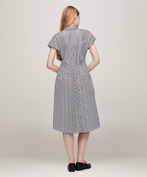 TOMMY HILFIGER(トミーヒルフィガー)の「イサカプリーツシャツワンピース(ワンピース・レディース・マルチ・34inch/32inch/36inch)」の2枚目の写真