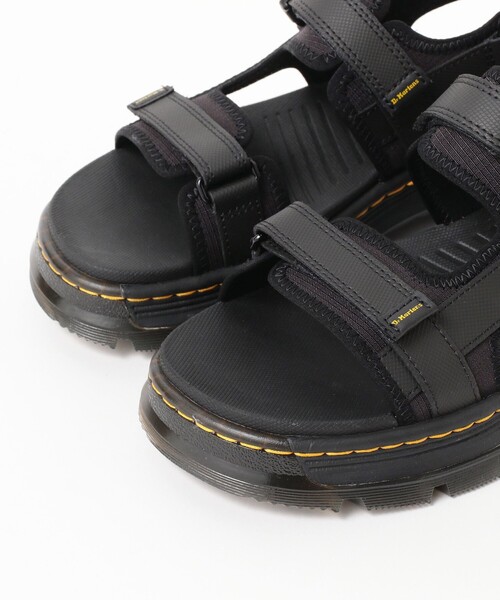 BEAMS（ビームス）の「Dr.Martens / FORSTER マルチストラップ サンダル（サンダル・メンズ・ブラック・6inch/7inch/8inch/9inch）」の2枚目の写真