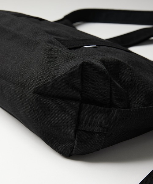 meltum(メルタム)の「2WAY CANVAS TOTE(トートバッグ・メンズ・ブラック/ナチュラル・FREE)」の19枚目の写真