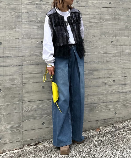 mi via loca（ミヴィアロカ）の「シアーチュール フリルベスト（ベスト・レディース・ブラック/オフホワイト/グレー/スモーキーグリーン系・FREE）」の5枚目の写真