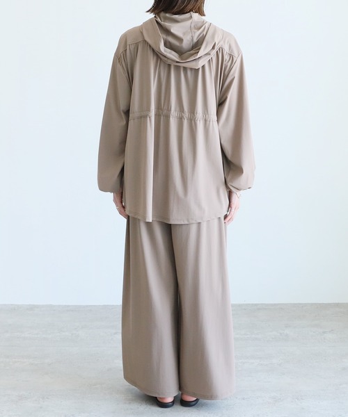 reca(レカ)の「UVカット ラッシュガード パーカー(ラッシュガード・レディース・ブラック/モカ・L/M)」の22枚目の写真