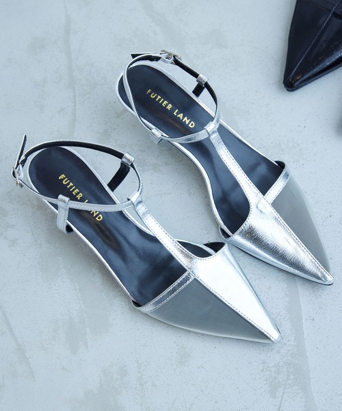 Futier land（フューティアランド）の「アシンメトリーTストラップサンダル（サンダル・レディース・ブラック/ゴールド/シルバー・36/37/40/38/39）」の3枚目の写真