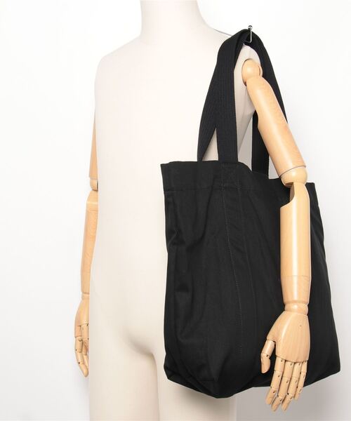 Y-3（ワイスリー）の「Y-3 C TOTE（トートバッグ・メンズ・ブラック×パープル・ONE SIZE）」の5枚目の写真