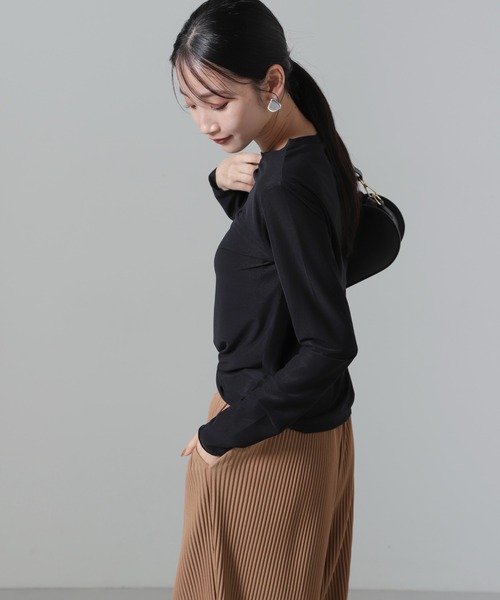 NANO universe(ナノユニバース)の「メローシアーカットトップス(Tシャツ/カットソー・レディース・ブルー/ブラック/ホワイト・FREE)」の12枚目の写真