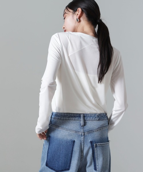 NANO universe(ナノユニバース)の「メローシアーカットトップス(Tシャツ/カットソー・レディース・ブルー/ブラック/ホワイト・FREE)」の20枚目の写真