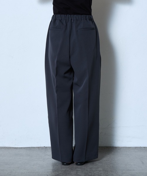 COLONY 2139（コロニートゥーワンスリーナイン）の「ストレッチイージータックワイドパンツ（その他パンツ・レディース・ライトグレー/チャコールグレー/ブラック・SMALL/MEDIUM）」の16枚目の写真