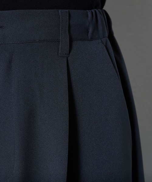 COLONY 2139（コロニートゥーワンスリーナイン）の「ストレッチイージータックワイドパンツ（その他パンツ・レディース・ライトグレー/チャコールグレー/ブラック・SMALL/MEDIUM）」の21枚目の写真