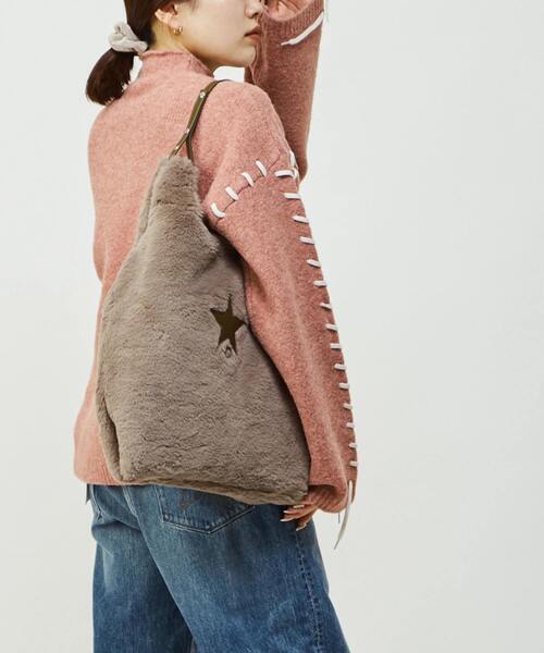 CONVERSE TOKYO(コンバーストウキョウ)の「2WAY ECO-FUR SHOPPING TOTEBAG(トートバッグ・レディース・サックスブルー/チャコールグレー/ベージュ/ブラウン/ピンク・FREE)」の6枚目の写真