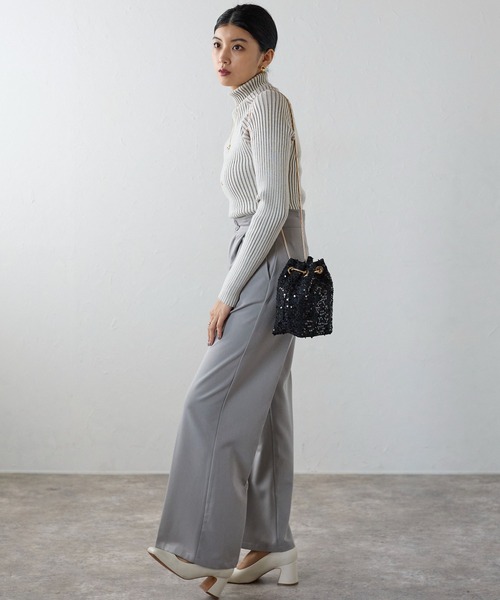 &Robu.（アンドロブ）の「ツイードスパンコールバッグ 結婚式 お呼ばれ 顔合わせ（ショルダーバッグ・レディース・シルバー/ブラック×ゴールド/ベージュ・FREE）」の9枚目の写真