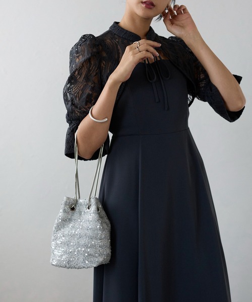 &Robu.（アンドロブ）の「ツイードスパンコールバッグ 結婚式 お呼ばれ 顔合わせ（ショルダーバッグ・レディース・シルバー/ブラック×ゴールド/ベージュ・FREE）」の21枚目の写真