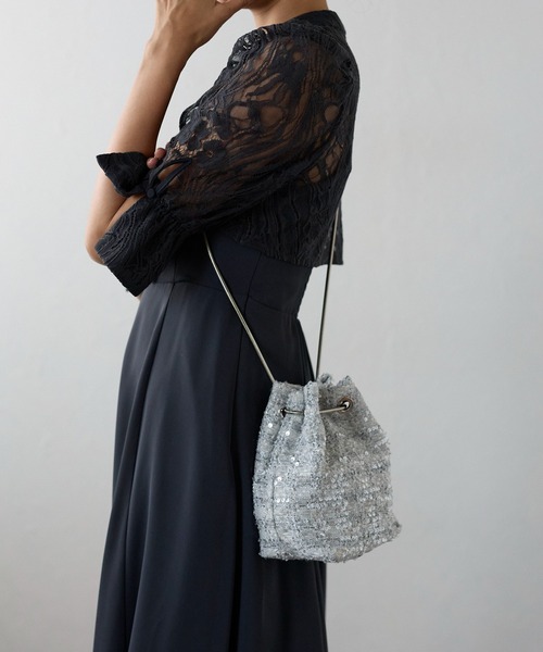 &Robu.（アンドロブ）の「ツイードスパンコールバッグ 結婚式 お呼ばれ 顔合わせ（ショルダーバッグ・レディース・シルバー/ブラック×ゴールド/ベージュ・FREE）」の18枚目の写真