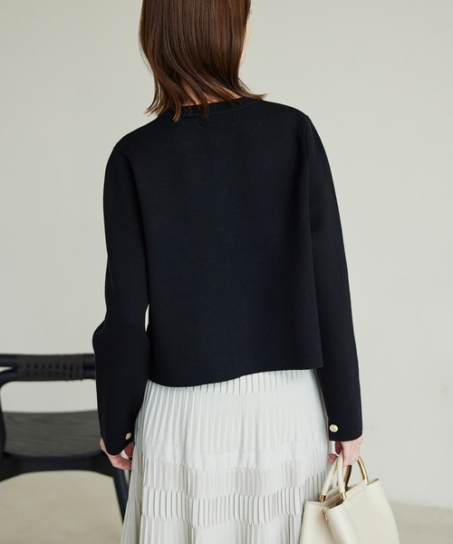 ROPE' PICNIC（ロペピクニック）の「【新色追加】ミラノリブ金ボタンニットカーディガン（カーディガン/ボレロ・レディース・キナリ/レッド/ホワイト系その他5/ブラック/ブルー・38）」の8枚目の写真