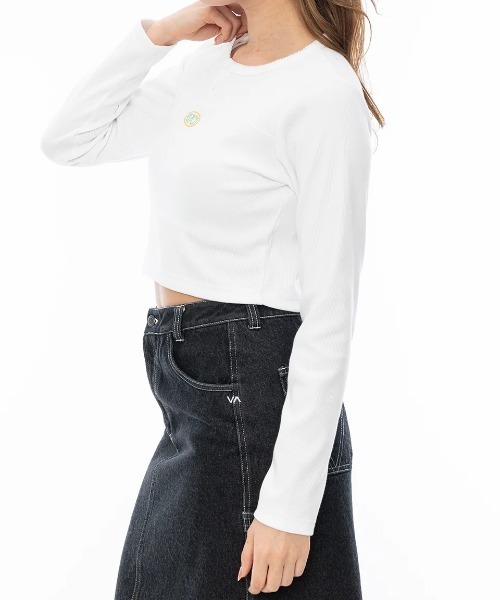 RVCA(ルーカ)の「RVCA レディース DISTORT RIB LS ロンT 【2024年秋冬モデル】/ルーカ長袖ショート丈ロンT(Tシャツ/カットソー・レディース・ライトブルー/ブラック/ホワイト・SMALL/MEDIUM)」の4枚目の写真