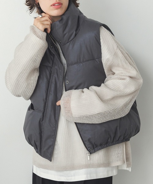 hunch（ハンチ）の「箔プリント 中綿ベスト（ダウンベスト・レディース・アイボリー/グレー/ブラック・FREE）」の3枚目の写真