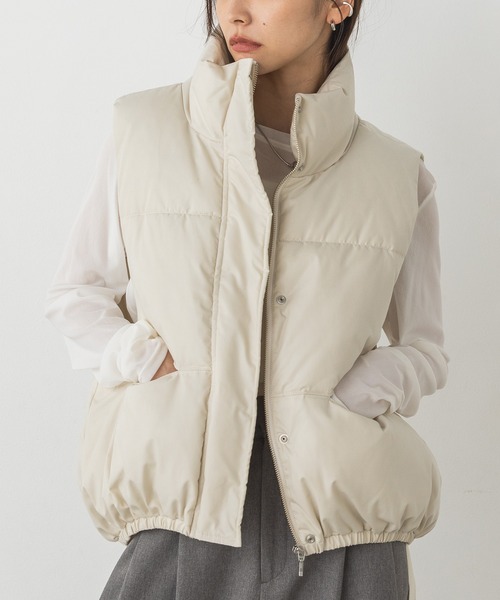 hunch（ハンチ）の「箔プリント 中綿ベスト（ダウンベスト・レディース・アイボリー/グレー/ブラック・FREE）」の7枚目の写真