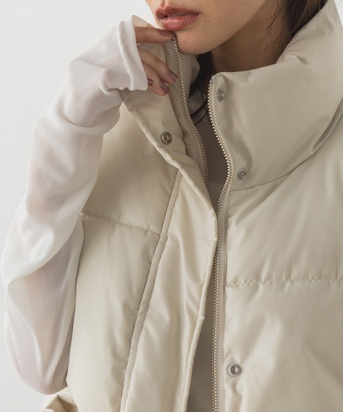 hunch（ハンチ）の「箔プリント 中綿ベスト（ダウンベスト・レディース・アイボリー/グレー/ブラック・FREE）」の10枚目の写真