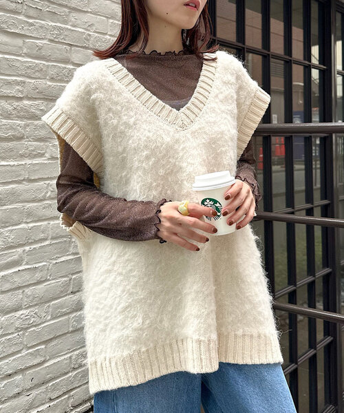 w closet(ダブルクローゼット)の「起毛ニットベスト(ベスト・レディース・オフホワイト/チャコールグレー/イエロー・FREE)」の1枚目の写真