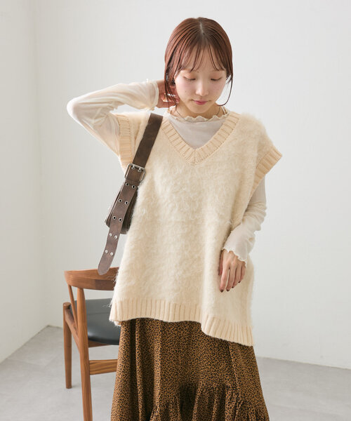 w closet(ダブルクローゼット)の「起毛ニットベスト(ベスト・レディース・オフホワイト/チャコールグレー/イエロー・FREE)」の7枚目の写真
