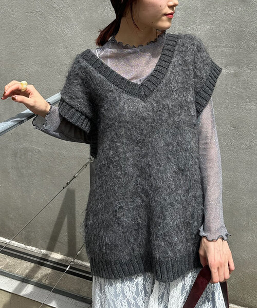 w closet(ダブルクローゼット)の「起毛ニットベスト(ベスト・レディース・オフホワイト/チャコールグレー/イエロー・FREE)」の12枚目の写真