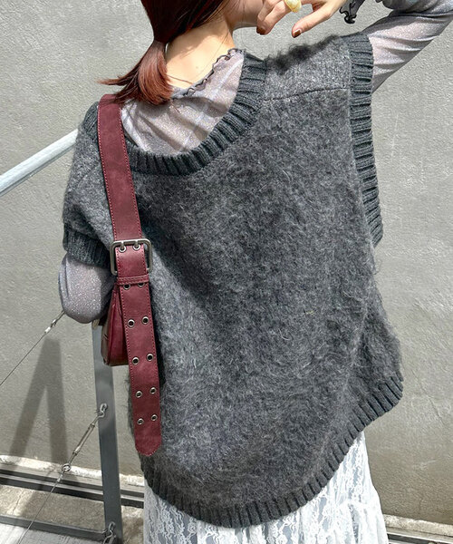 w closet(ダブルクローゼット)の「起毛ニットベスト(ベスト・レディース・オフホワイト/チャコールグレー/イエロー・FREE)」の14枚目の写真