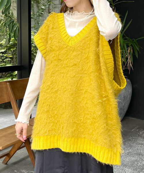 w closet(ダブルクローゼット)の「起毛ニットベスト(ベスト・レディース・オフホワイト/チャコールグレー/イエロー・FREE)」の18枚目の写真