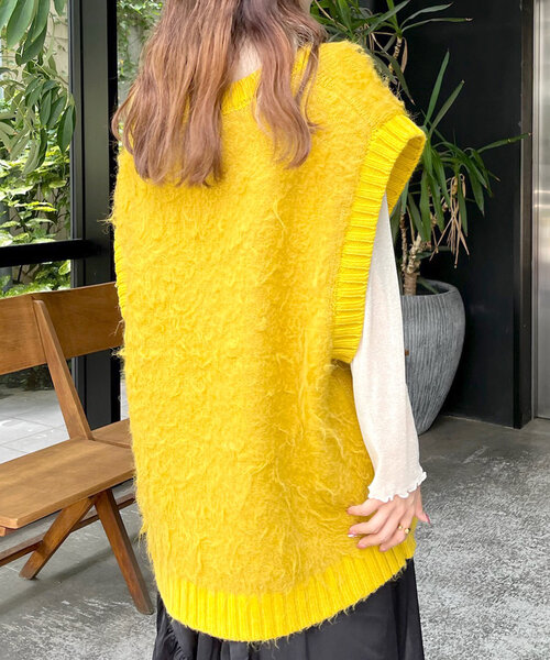 w closet(ダブルクローゼット)の「起毛ニットベスト(ベスト・レディース・オフホワイト/チャコールグレー/イエロー・FREE)」の19枚目の写真