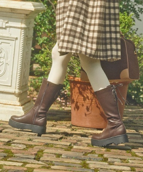 F i.n.t(フィント)の「バックレースアップロングブーツ(ブーツ・レディース・ブラック/ブラウン・M/L/S)」の14枚目の写真