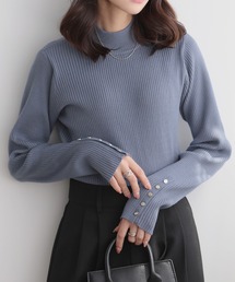 袖ボタンハイネックニット