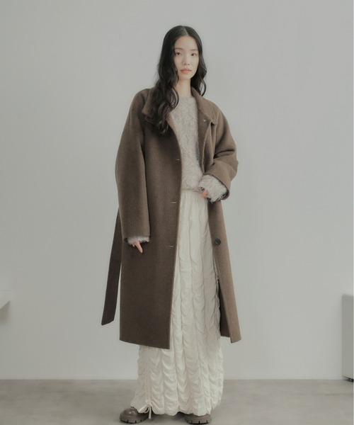 Olu.（オルドット）の「スタンドネックベルトリバーコート（ステンカラーコート・レディース・チャコールグレー/グレイッシュベージュ/ブラウン・FREE）」の3枚目の写真
