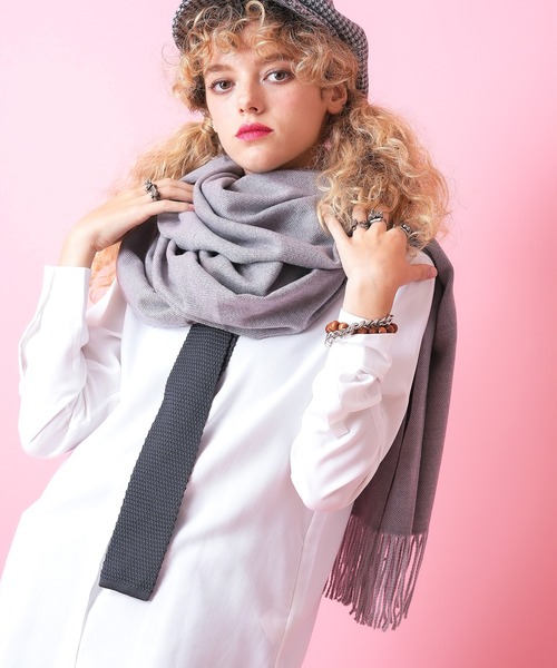 an meets zakka(アンミツザッカ)の「an meets zakka アクリル大判マフラー(マフラー・メンズ・ブラウン系その他/チャコール/ネイビー/ブラック/ホワイト/ベージュ系その他/ブラウン/レッド/グレー・ONESIZE)」の3枚目の写真