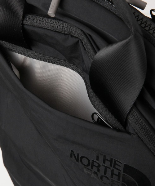 THE NORTH FACE（ザノースフェイス）の「【THE NORTH FACE(ザ・ノース・フェイス)】Never Stop DP（WOMEN)（バックパック/リュック・レディース・ブラック・FREE）」の5枚目の写真