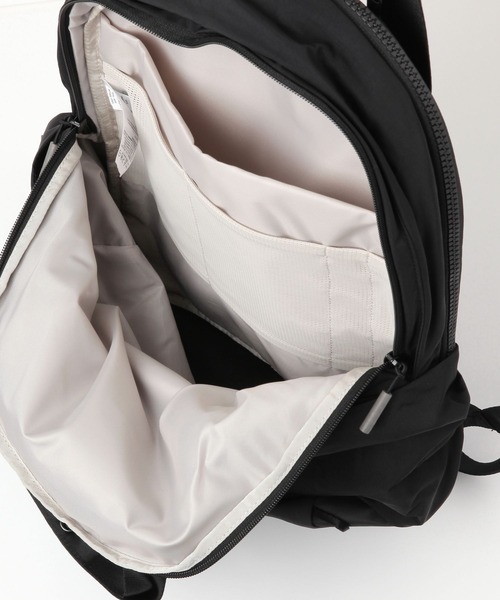 THE NORTH FACE（ザノースフェイス）の「【THE NORTH FACE(ザ・ノース・フェイス)】Never Stop DP（WOMEN)（バックパック/リュック・レディース・ブラック・FREE）」の7枚目の写真