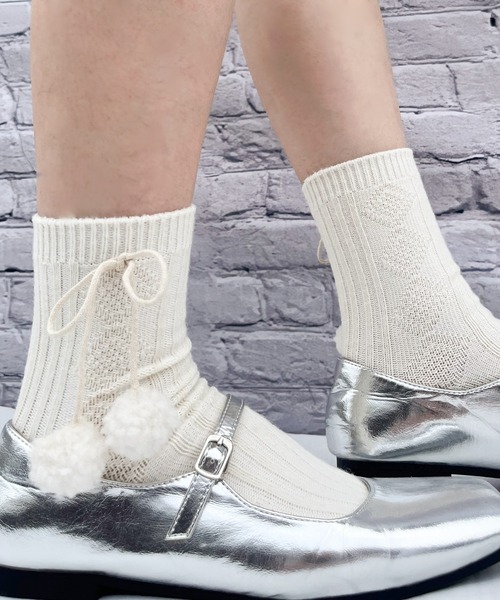 RUBY AND YOU（ルビーアンドユー）の「［select］ボンボンソックス（ソックス/靴下・レディース・グレー/ブラック/アイボリー・FREE）」の2枚目の写真