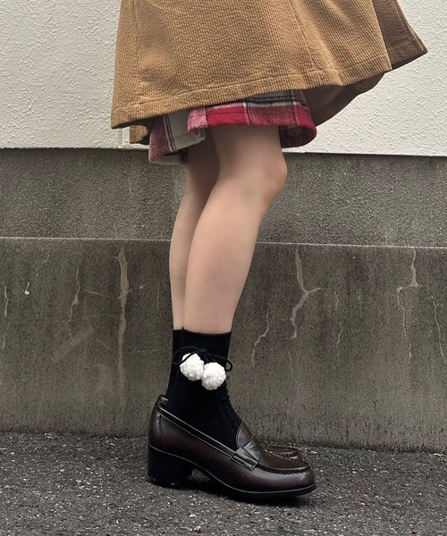 RUBY AND YOU（ルビーアンドユー）の「［select］ボンボンソックス（ソックス/靴下・レディース・グレー/ブラック/アイボリー・FREE）」の3枚目の写真