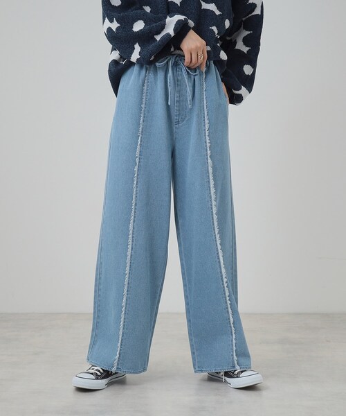 Cutie Blonde（キューティーブロンド）の「◆【あったか裏起毛】センターフリンジ イージーデニムパンツ（その他パンツ・レディース・ブルー系その他/ライトブルー・01/02/03/04）」の3枚目の写真