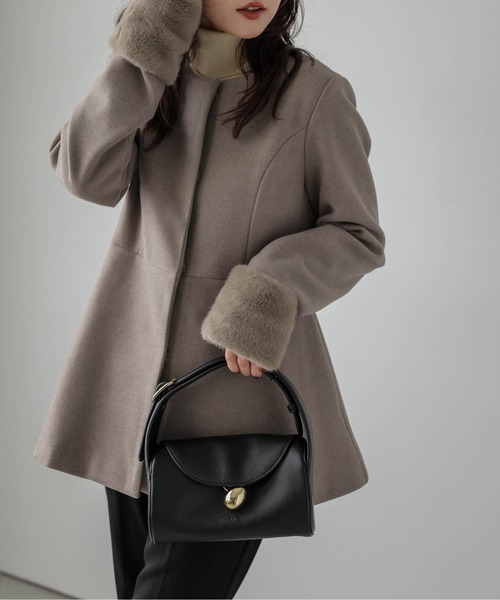 SUGAR BISKET（シュガービスケット）の「エコファー 2wayペプラムコート（ノーカラーコート・レディース・オフホワイト/グレー/ブラウン/ブラック/オートミール・L/M）」の20枚目の写真