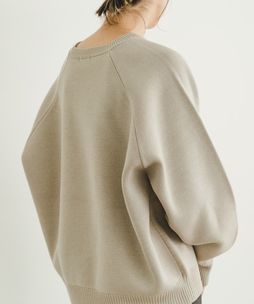 ITEMS URBANRESEARCH（アイテムズ アーバンリサーチ）の「スウェットライクニットプルオーバー（ニット/セーター・レディース・ネイビー/グリーン/オフホワイト・FREE）」の10枚目の写真