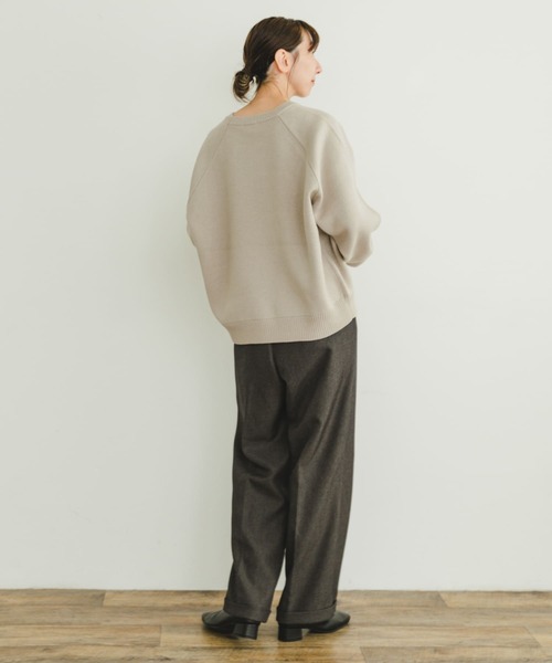 ITEMS URBANRESEARCH（アイテムズ アーバンリサーチ）の「スウェットライクニットプルオーバー（ニット/セーター・レディース・ネイビー/グリーン/オフホワイト・FREE）」の14枚目の写真