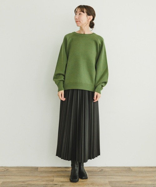 ITEMS URBANRESEARCH（アイテムズ アーバンリサーチ）の「スウェットライクニットプルオーバー（ニット/セーター・レディース・ネイビー/グリーン/オフホワイト・FREE）」の17枚目の写真