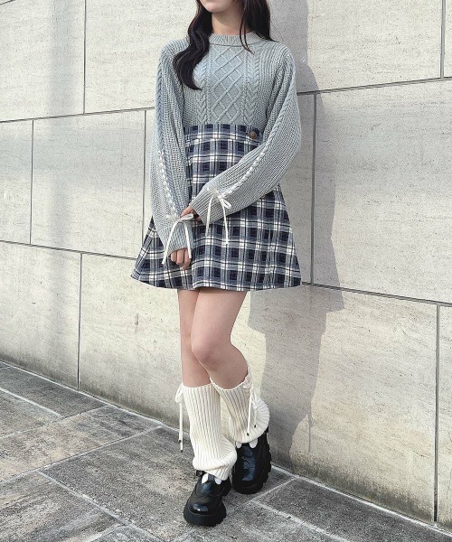 F i.n.t(フィント)の「袖リボンレースアップケーブルニットプルオーバー/fint(ニット/セーター・レディース・オフホワイト/ブルーグレー/ライトピンク・FREE)」の12枚目の写真