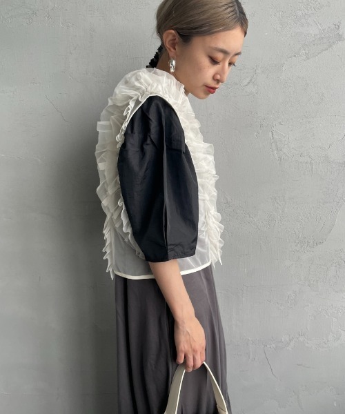 nenom（ネノム）の「[nenom/ネノム] 2WAY シアーチュールフリル リボンベスト【追加】（ベスト・レディース・ブラック/チャコール/アイボリー・F）」の15枚目の写真
