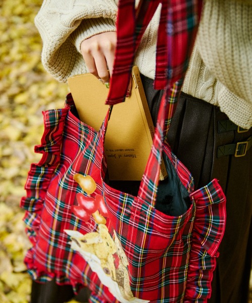 kutir（クティール）の「【クティールとレトロ】TeddyBear/テディベアコラボ　リボンチェックフリルトート（ショルダーバッグ・レディース・レッド/グリーン・FREE）」の11枚目の写真