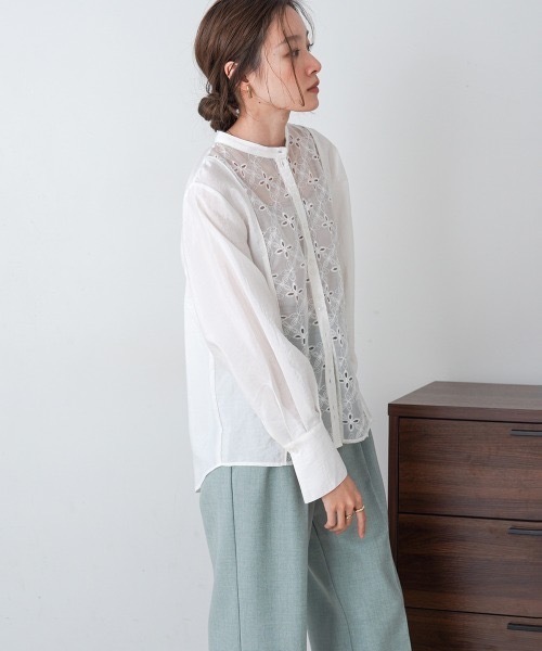 Bab(バブ)の「フロント刺繍レースブラウス(シャツ/ブラウス・レディース・アイボリー/ブラック・MEDIUM)」の10枚目の写真