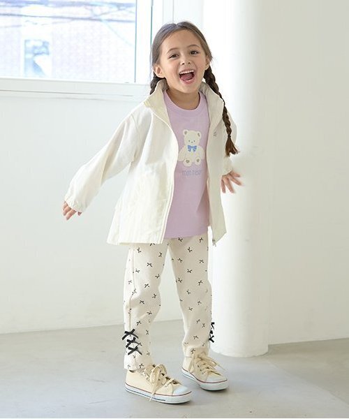 Lycee mine（リセマイン）の「【撥水加工】バックフリルAラインマウンテンパーカ(収納袋付き)（ブルゾン・キッズ・ラベンダー/ミント/アイボリー/ライラック/サックスブルー/レッド/クリーム/ネイビー・130cm/120cm/100cm/150cm/110cm/140cm）」の17枚目の写真