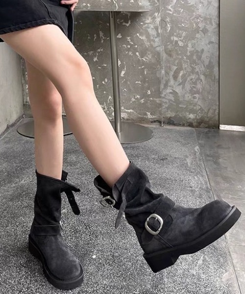 mebole(メボレ)の「バックルミドルブーツ(ブーツ・レディース・ブラック/ベージュ・LARGE/MEDIUM/SMALL)」の16枚目の写真